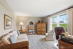 2224 Cheviot Hills Dr, Springfield Twp, OH 45505 - Photo 8