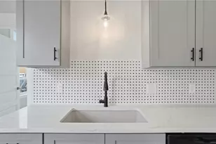 112 Bacon St, Cincinnati, OH 45215 - Photo 16