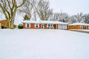 737 Honeysuckle Dr, Greenville Twp, OH 45331 - Photo 4