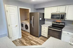 3946 W Summit Ridge Dr, Beavercreek, OH 45430 - Photo 8