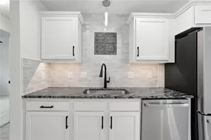 1039 Independence Dr, Kettering, OH 45429 - Photo 8