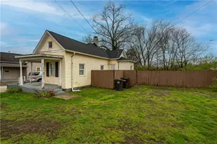 203 S 1st St, Trenton, OH 45067 - Photo 12