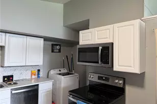 9 Mario Dr, Dayton, OH 45426 - Photo 2