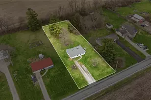 1166 W Sparrow Rd, Green Twp, OH 45502 - Photo 2