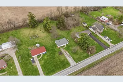 1166 W Sparrow Road, Green Twp, OH 45502 - Photo 4