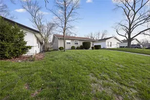 4075 Middlehurst Ln, Dayton, OH 45406 - Photo 2