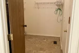 6240 Beacon Tree Ct, Huber Heights, OH 45424 - Photo 12