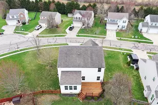 1978 Spring Ridge Dr, Beavercreek, OH 45385 - Photo 2