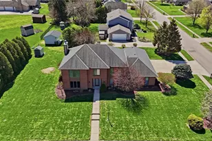 3473 Fairwood Dr, Beavercreek, OH 45432 - Photo 4