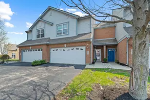 9252 Great Lakes Cir, Washington Twp, OH 45458 - Photo 2