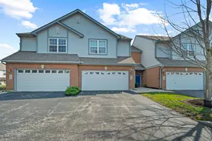 9252 Great Lakes Cir, Washington Twp, OH 45458 - Photo 4