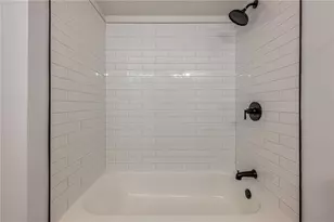 435 Blackstone Dr, Washington Twp, OH 45459 - Photo 32