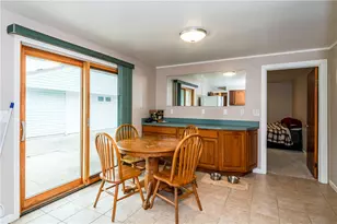 6501 Stonehurst Dr, Huber Heights, OH 45424 - Photo 12