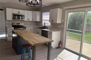 2308 Queensway Dr, Miami Township, OH 45342 - Photo 1