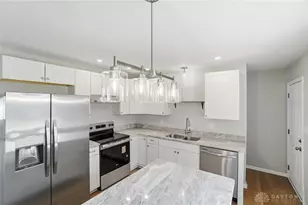 2724 Hazelbrook Dr, Butler Twp, OH 45414 - Photo 14