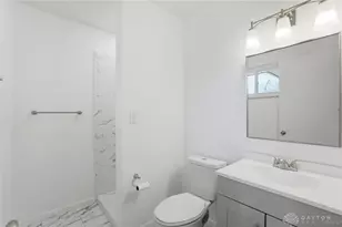 2724 Hazelbrook Dr, Butler Twp, OH 45414 - Photo 32