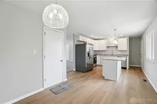 2724 Hazelbrook Dr, Butler Twp, OH 45414 - Photo 16