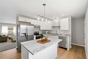 2724 Hazelbrook Dr, Butler Twp, OH 45414 - Photo 6