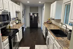 1020 Crestview Dr, Troy, OH 45373 - Photo 8