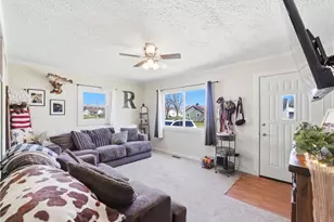 2409 Mayfair Dr, Springfield, OH 45505 - Photo 4