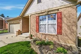 1427 Weatherfield Ct, Centerville, OH 45459 - Photo 6