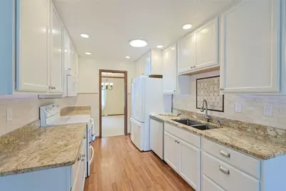 2054 Washington Creek Lane, Washington Twp, OH 45458 - Photo 14