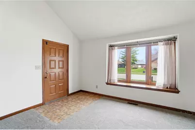 1302 Donson Circle, Kettering, OH 45429 - Photo 6