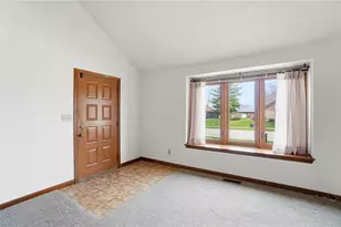 1302 Donson Cir, Kettering, OH 45429 - Photo 6