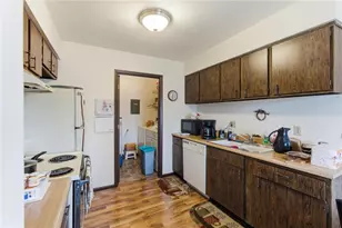 7637 Essington Cir, Washington Twp, OH 45459 - Photo 8