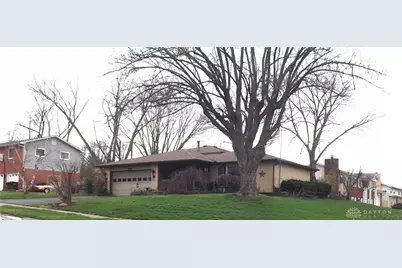 801 Crestmont Drive, Riverside, OH 45431 - Photo 4