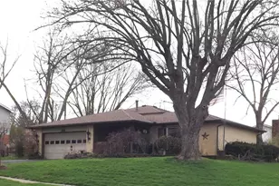 801 Crestmont Dr, Riverside, OH 45431 - Photo 4