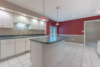 2695 Vienna Estates Drive, Miamisburg, OH 45459 - Photo 10