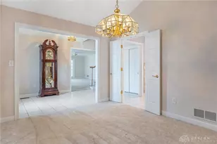 2695 Vienna Estates Dr, Miamisburg, OH 45459 - Photo 6