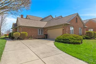 2695 Vienna Estates Dr, Miamisburg, OH 45459 - Photo 2