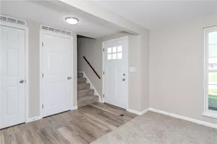 6850 Locustview Dr, Huber Heights, OH 45424 - Photo 6