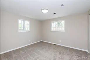 6850 Locustview Dr, Huber Heights, OH 45424 - Photo 36