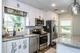 2048 Van Oss Dr, Beavercreek, OH 45431 - Photo 16