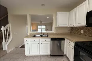 2433 Cabbage Key Dr, Miami Township, OH 45342 - Photo 10