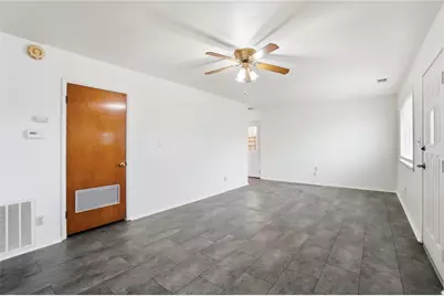 317 Mumford Drive, Troy, OH 45373 - Photo 6