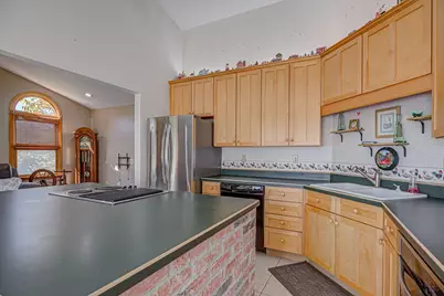 805 Brande Drive, Eaton, OH 45320 - Photo 8