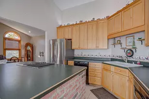 805 Brande Dr, Eaton, OH 45320 - Photo 8