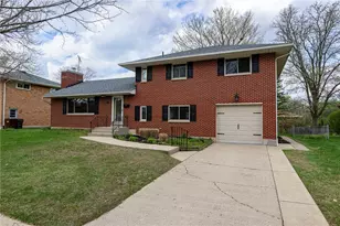 813 Lovetta Dr, Kettering, OH 45429 - Photo 2