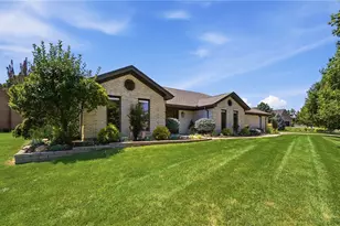 610 Stonecress Dr, Tipp City, OH 45371 - Photo 2