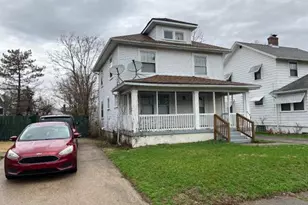 445 Sandhurst Dr, Dayton, OH 45405 - Photo 2