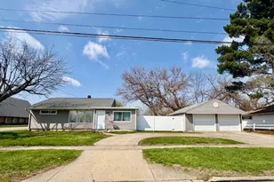 2151 S Smithville Rd, Kettering, OH 45420 - Photo 1