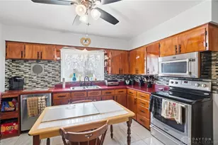 1466 S Central Dr, Beavercreek, OH 45432 - Photo 12