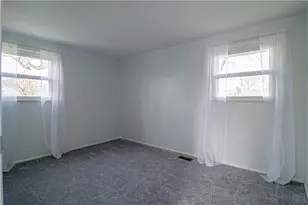 489 Caldwell Cir, Bethel Twp, OH 45344 - Photo 6