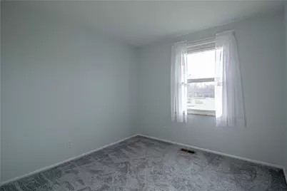 489 Caldwell Circle, Bethel Twp, OH 45344 - Photo 8