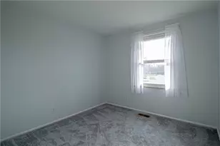 489 Caldwell Cir, Bethel Twp, OH 45344 - Photo 8