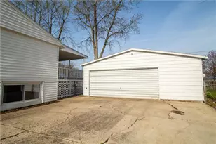 489 Caldwell Cir, Bethel Twp, OH 45344 - Photo 18